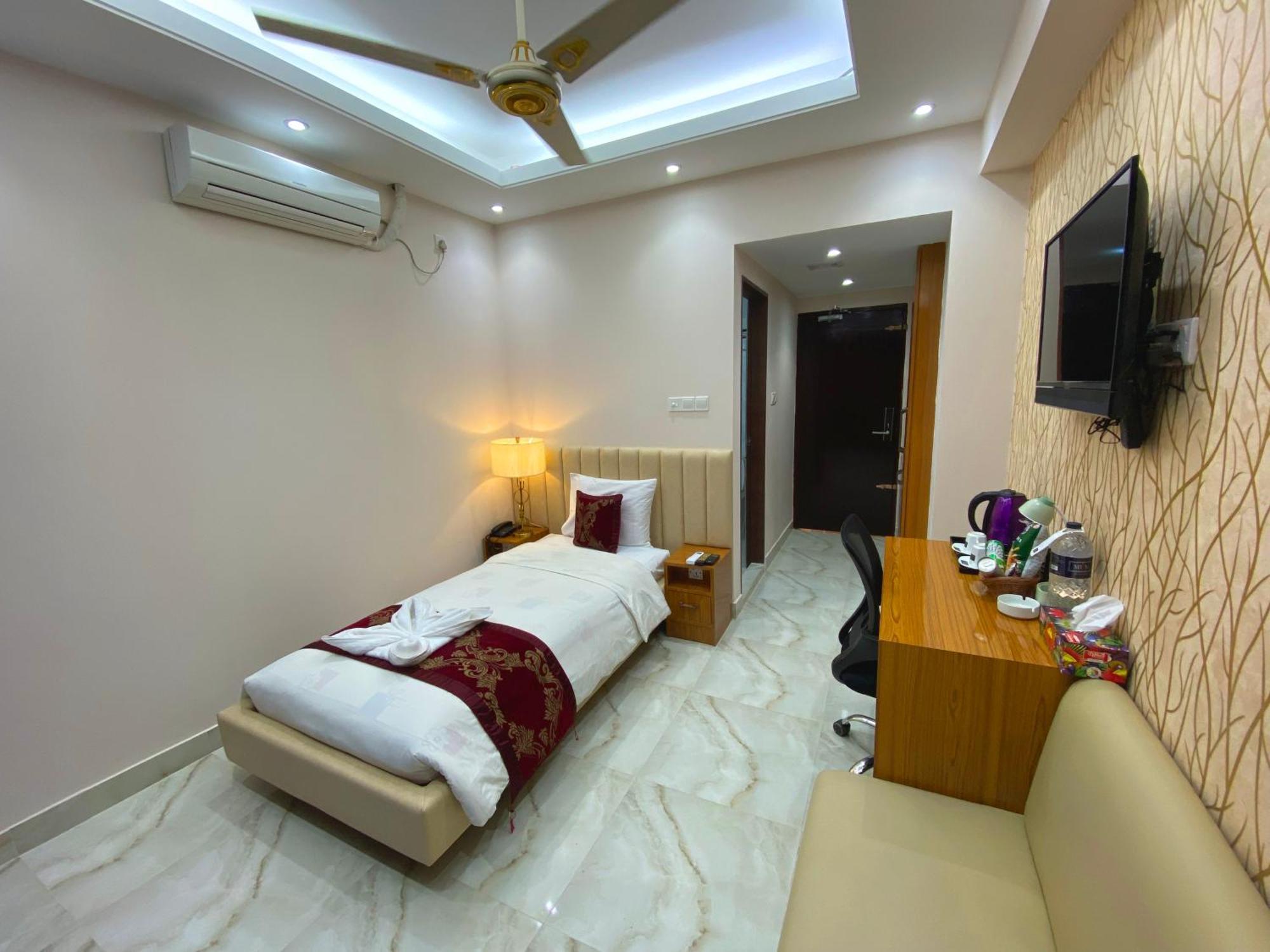 Hotel Valentino Noakhali Exterior photo